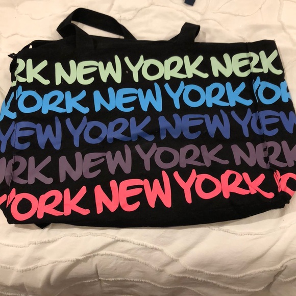 New York Tote - Picture 1 of 2